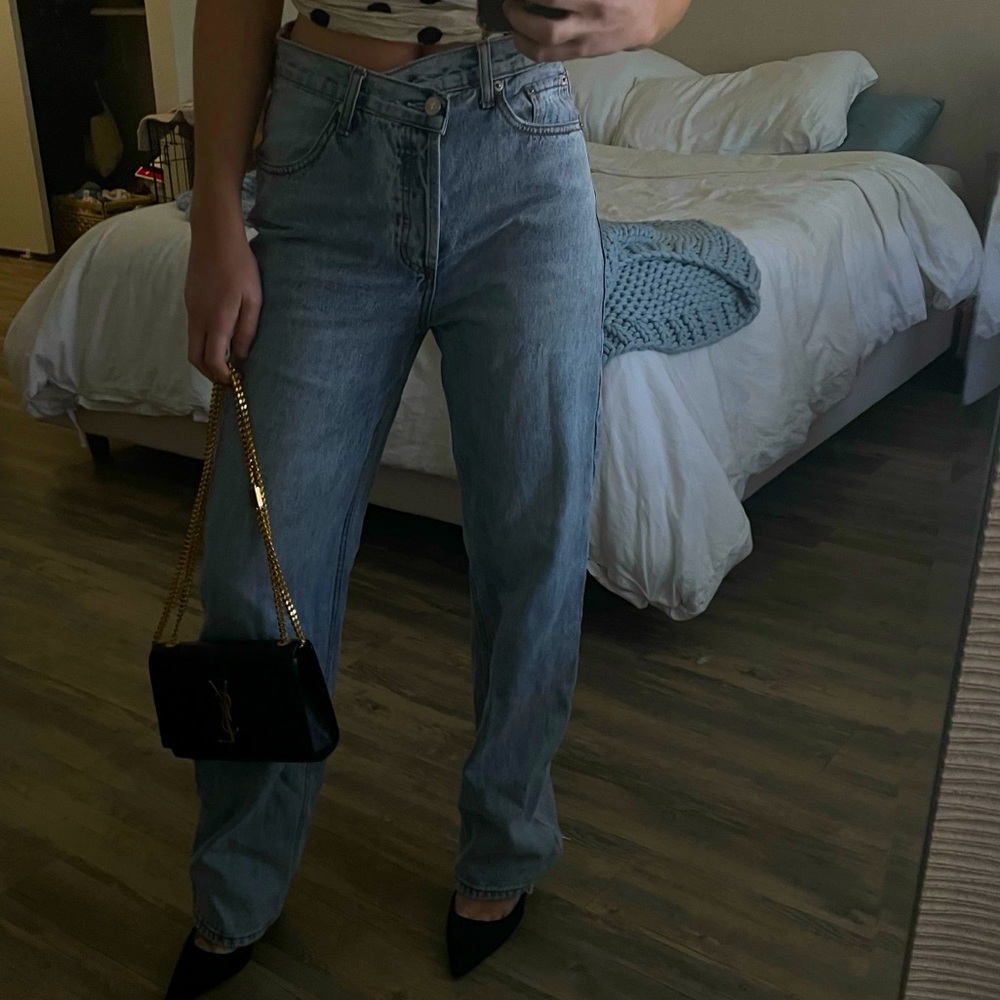 asymmetrical jeans 👖